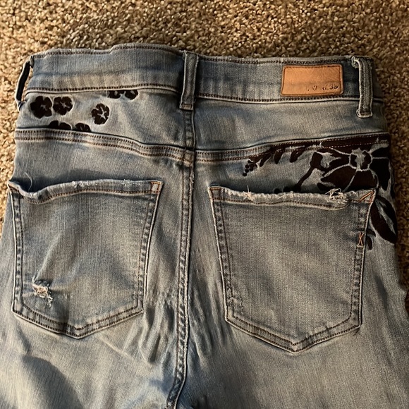 Embroidered jeans - Picture 3 of 4